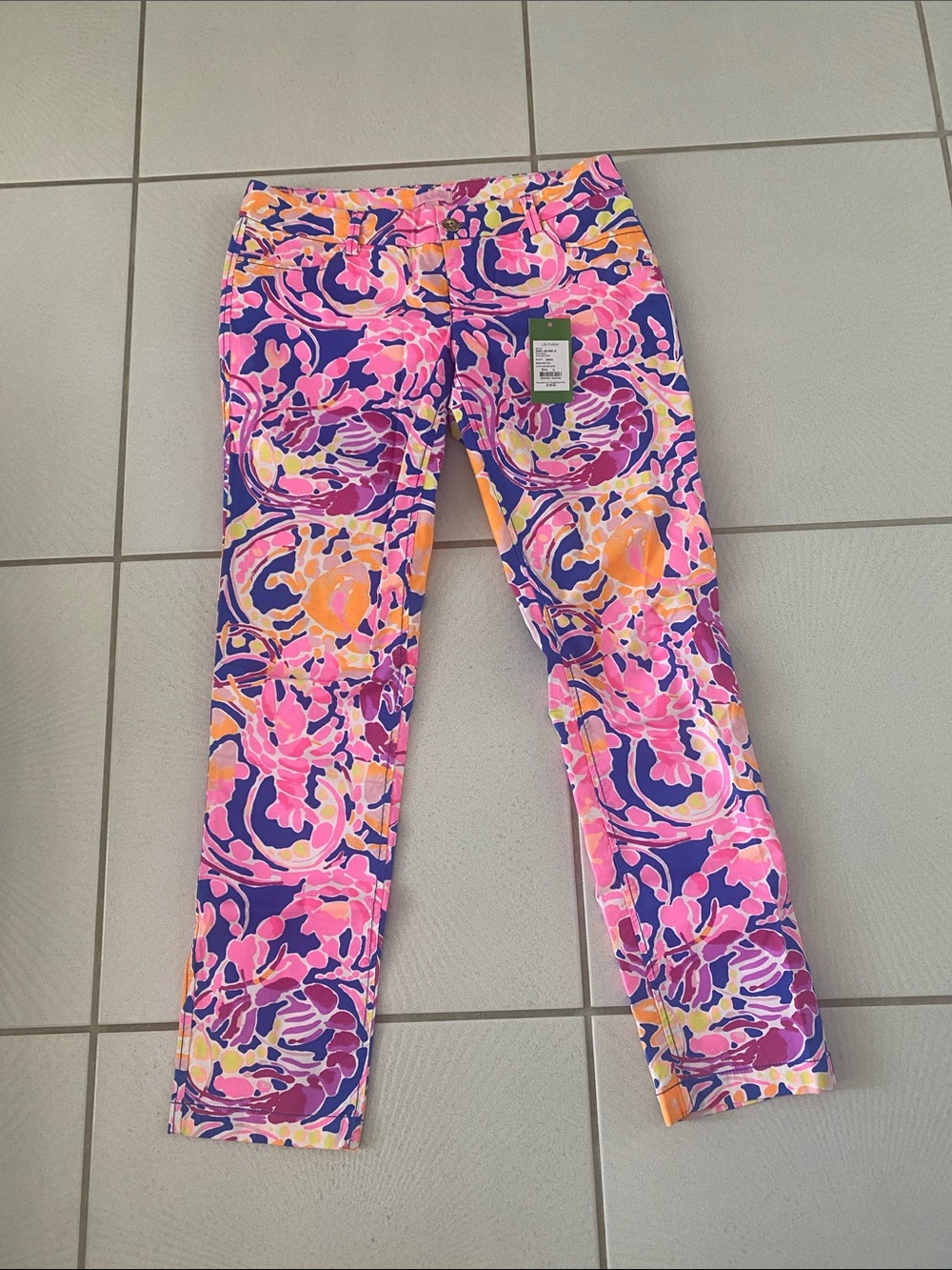 Lilly Pulitzer Callahan Chino pants brilliant Blue Catch and Release print. 8